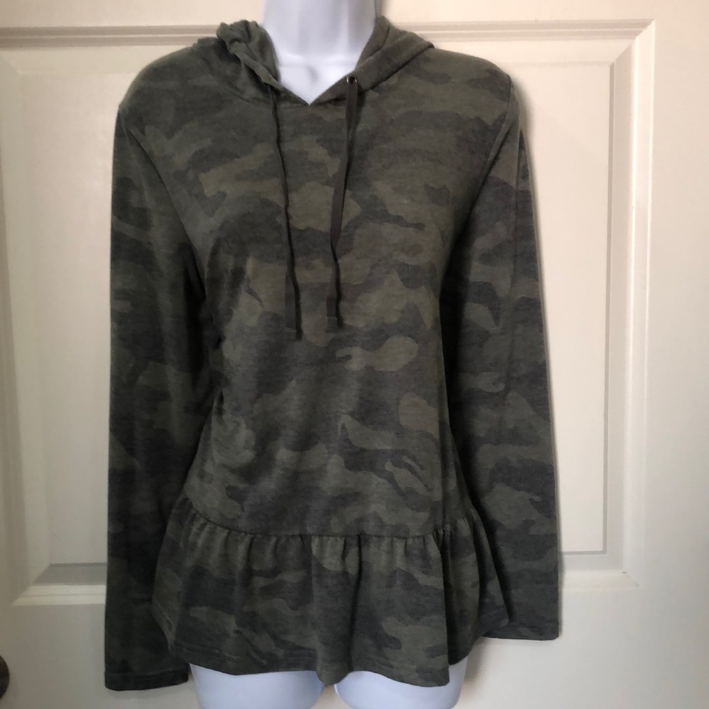 Camouflage hoodie, Tee-shirt material
